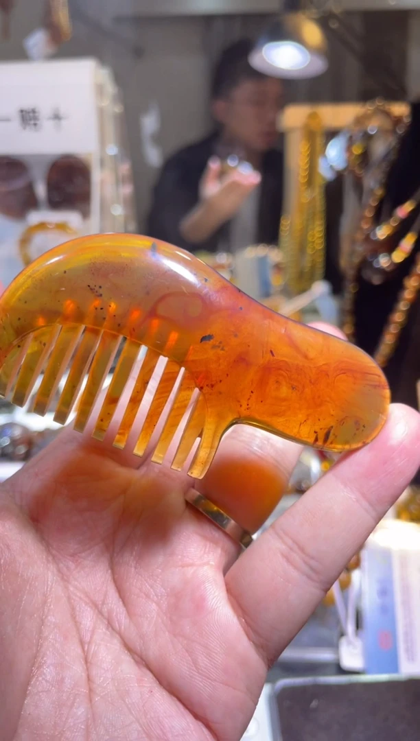 裸石琥珀未镶嵌灵草珀梳子21克