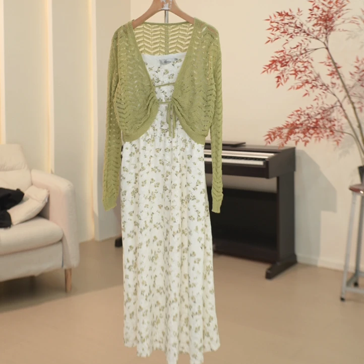D241 早春温柔甜美系碎花吊带裙+针织小开衫两件套 88847