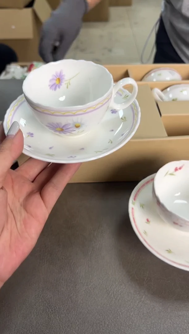 皮小桃瓷器 都是大漂亮