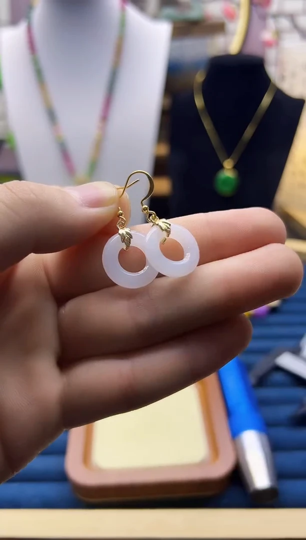 【闪购商品】和田玉耳饰14K金镶嵌E226