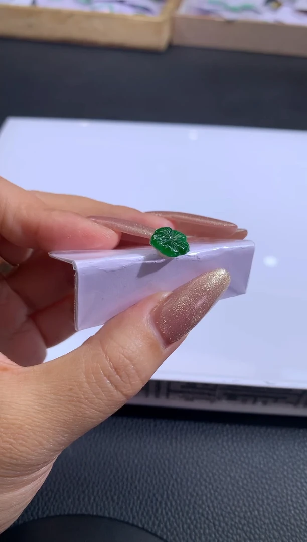 【闪购商品】定制翡翠未镶嵌翡翠