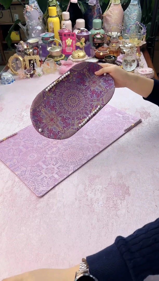 46 紫色椭圆 茶席