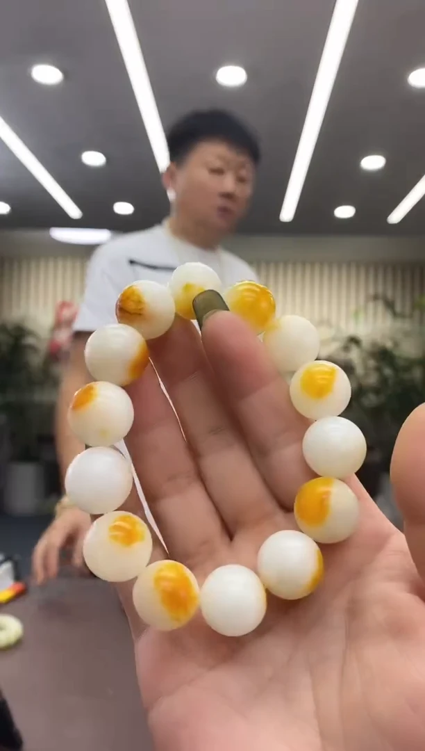 颈饰未镶嵌和田玉手串