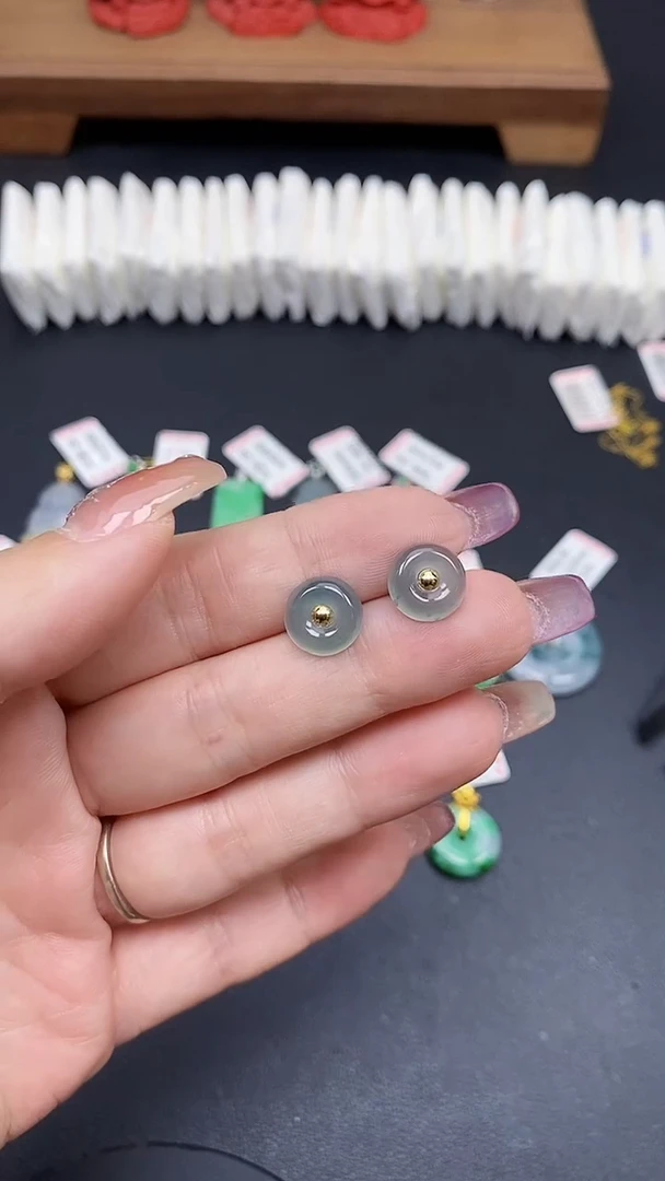 翡翠18K金镶嵌耳饰MS189688