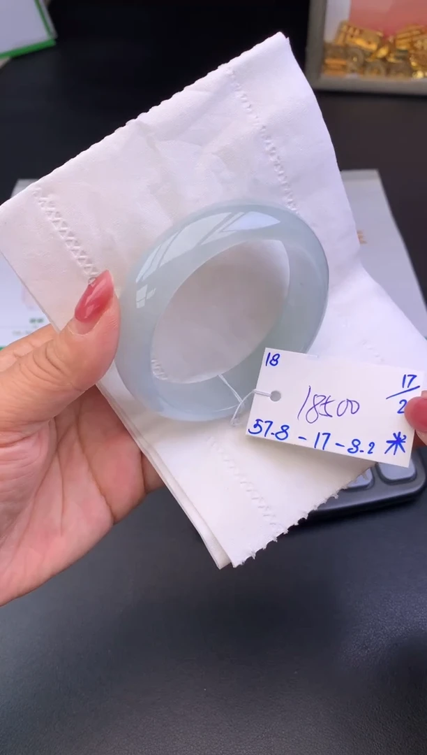 【闪购商品】翡翠手镯未镶嵌玉手镯