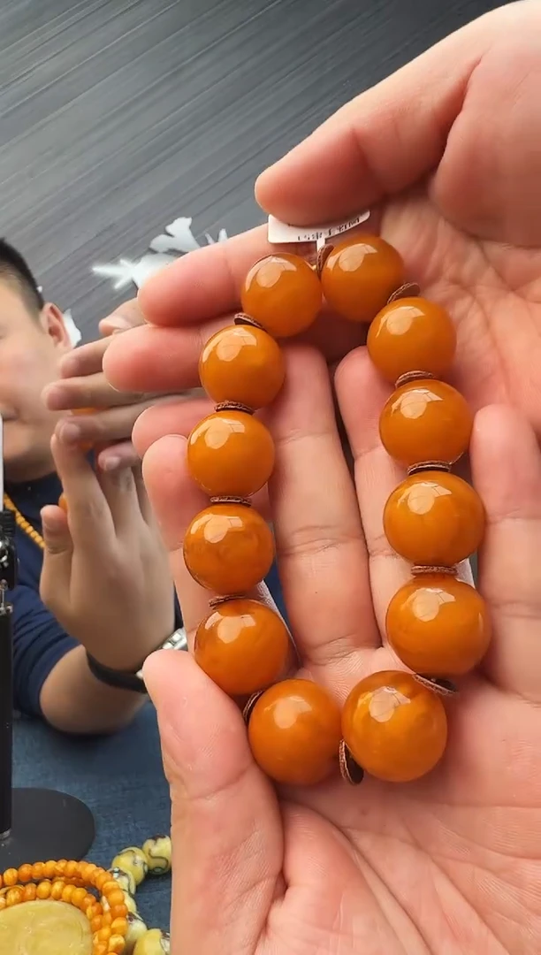 蜜蜡未镶嵌珠宝奇石曲*@假一罚十 ，多样性发其一