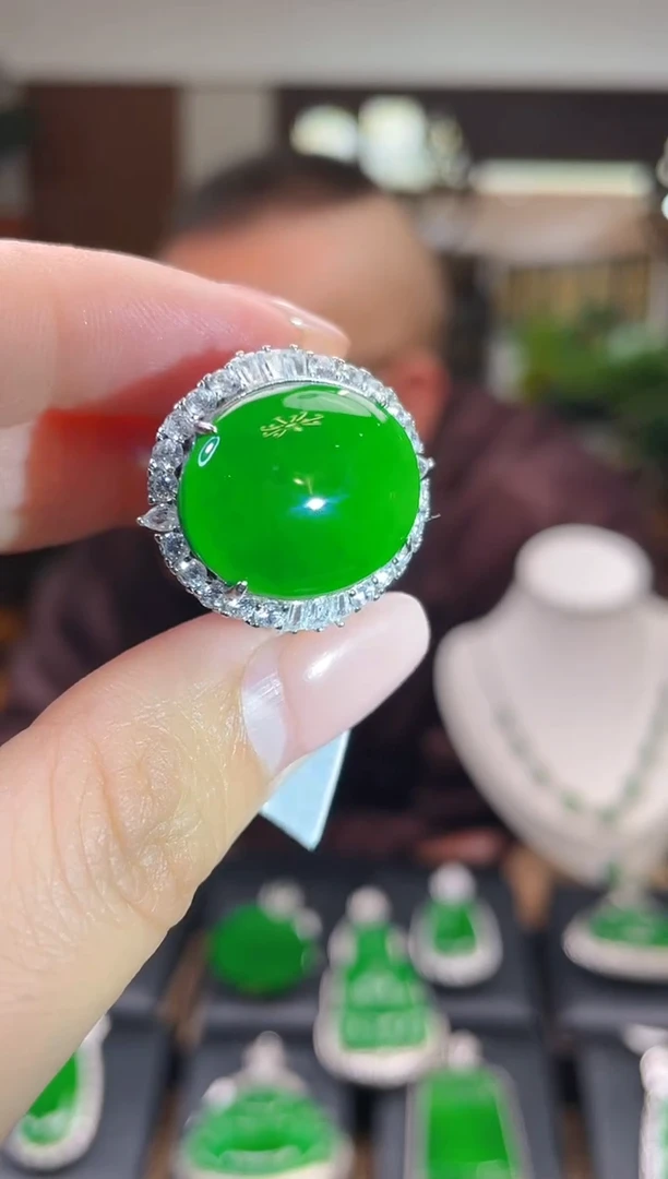 【闪购商品】翡翠颈饰未镶嵌翡翠吊坠