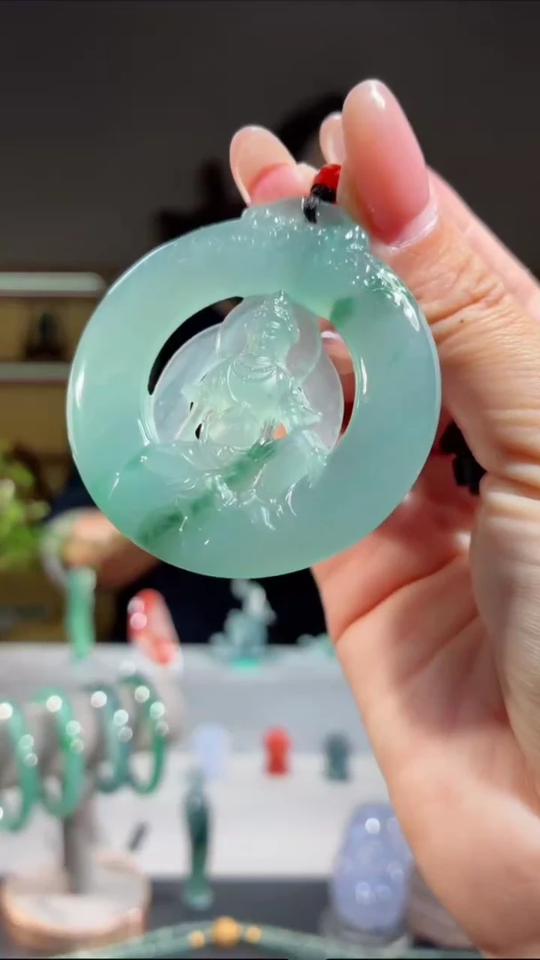 吊坠(不含链)未镶嵌翡翠观音