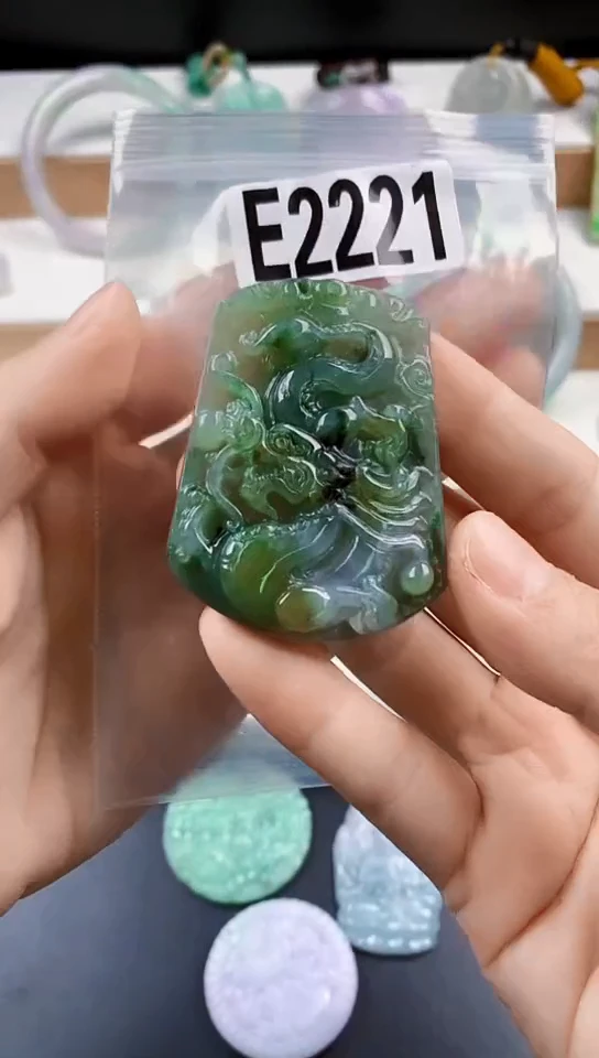 颈饰未镶嵌翡翠天然翡翠吊坠挂件