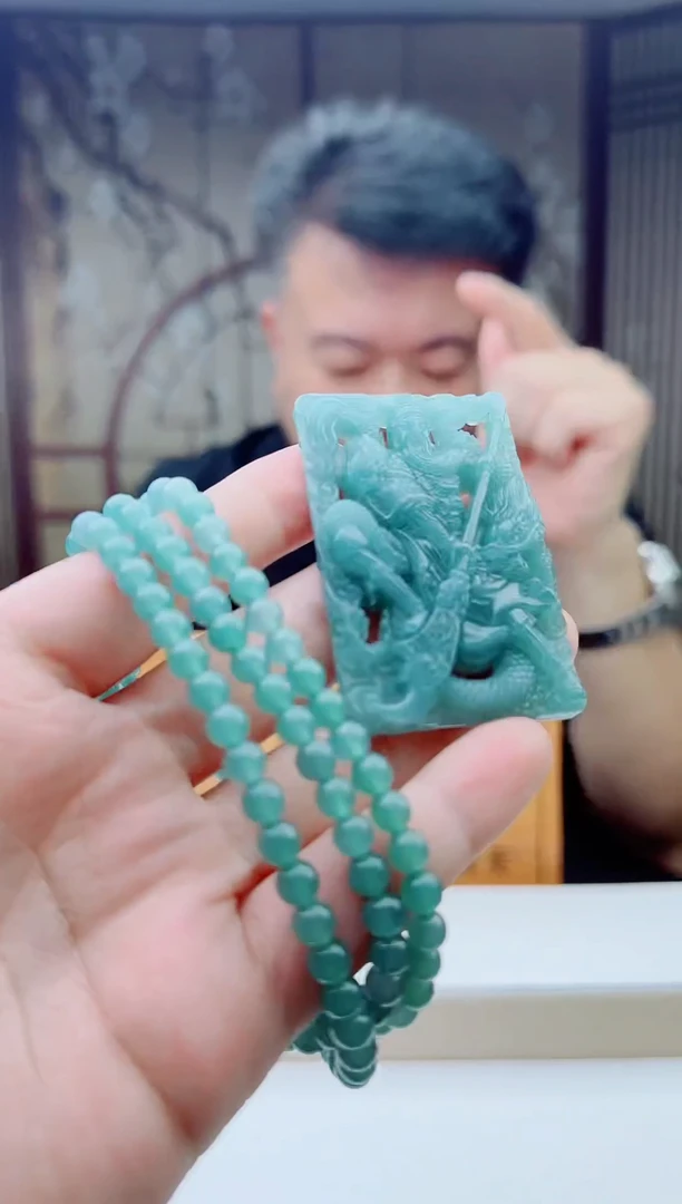 颈饰未镶嵌翡翠多样性发其一