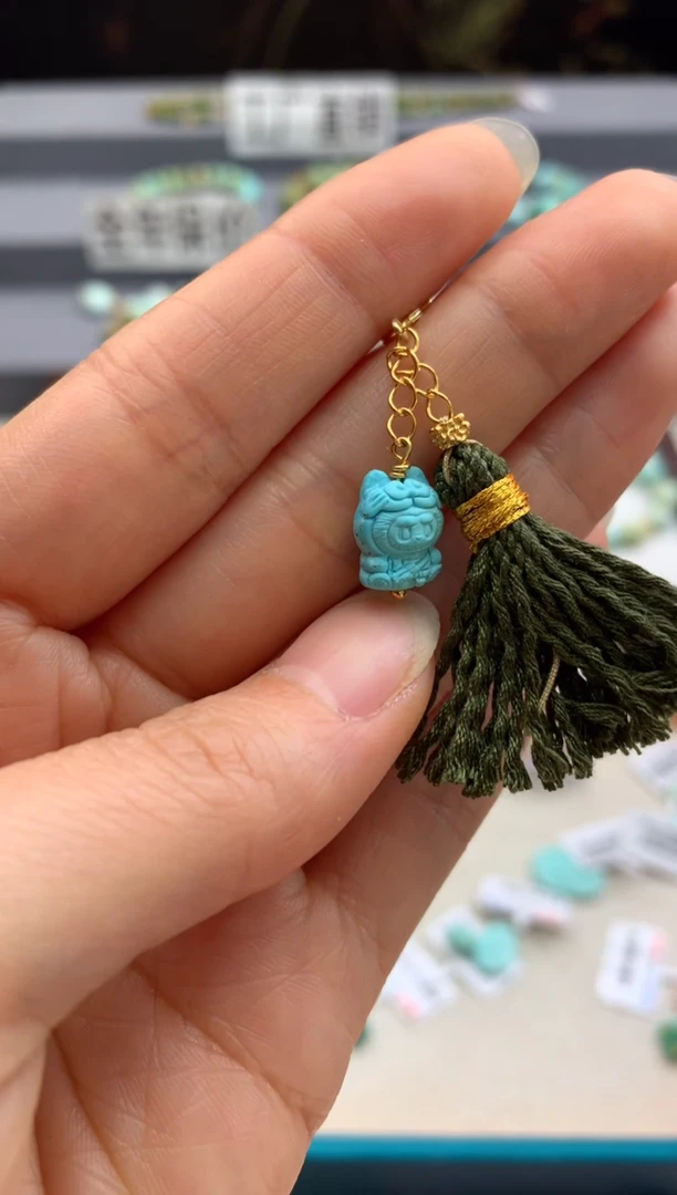 未镶嵌绿松石雕刻件茜.E31