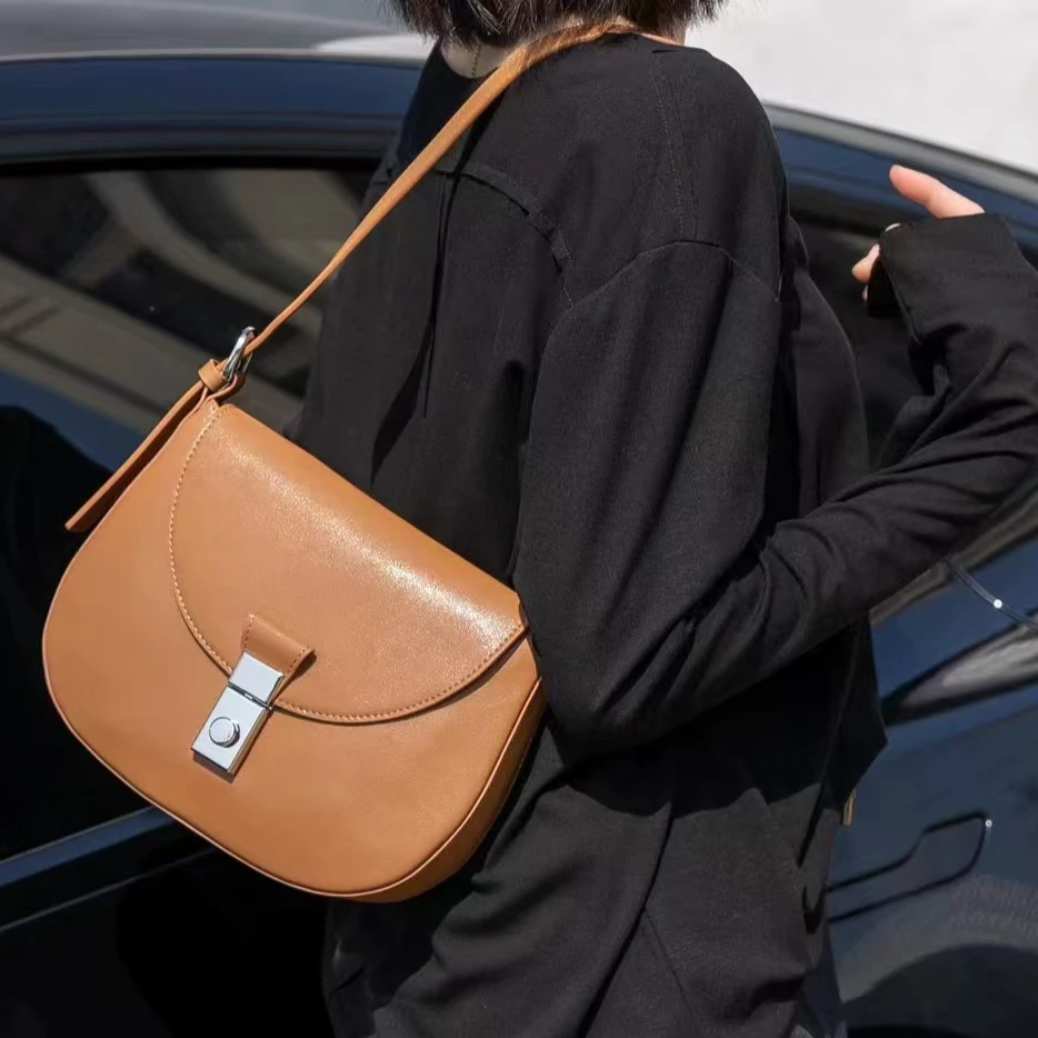 2025新款小众设计通勤真皮单肩包休闲百搭斜挎女包牛皮简约手提包