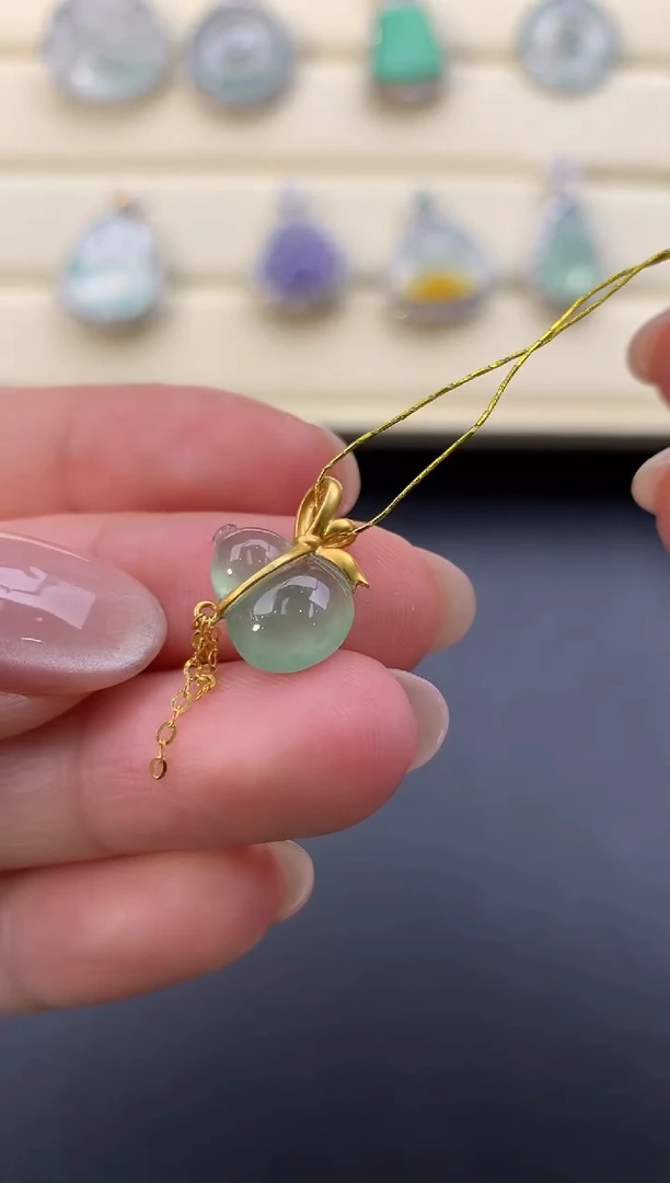 【闪购商品】翡翠颈饰18K金镶嵌X168