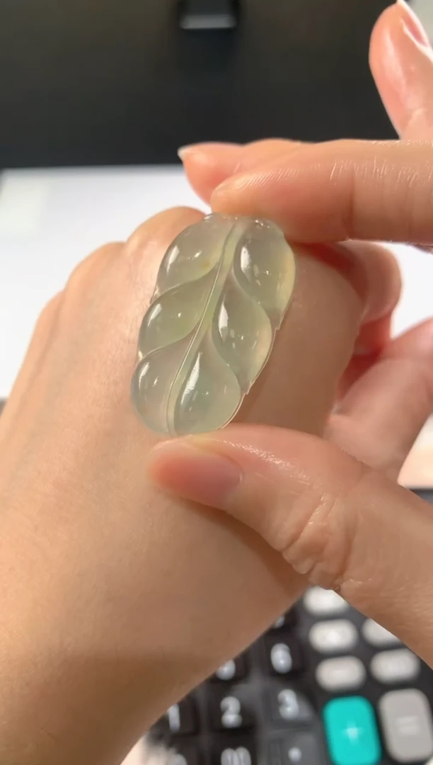 未镶嵌定制翡翠毛货抛光