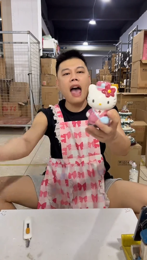 瓷片粉色邮递员kt钱罐