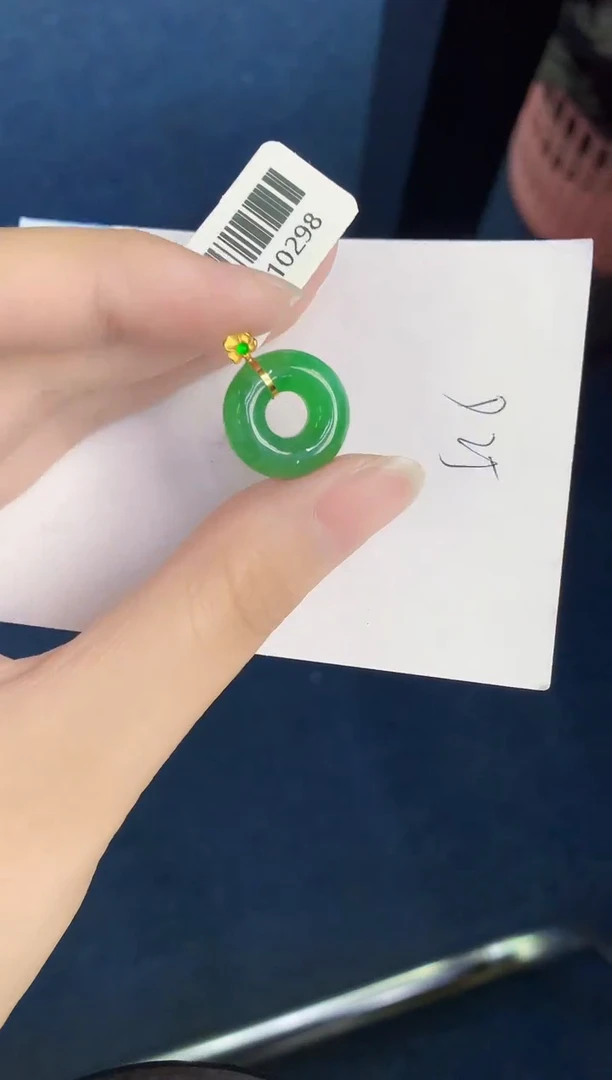 翡翠18K金镶嵌颈饰天然翡翠緬甸A貨