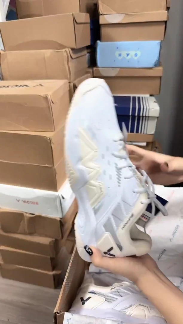 威克多正品微瑕 5号 8500CLS 45码