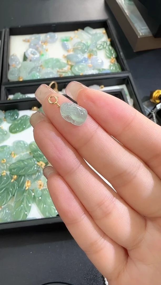 【闪购商品】翡翠颈饰18K金镶嵌250211169