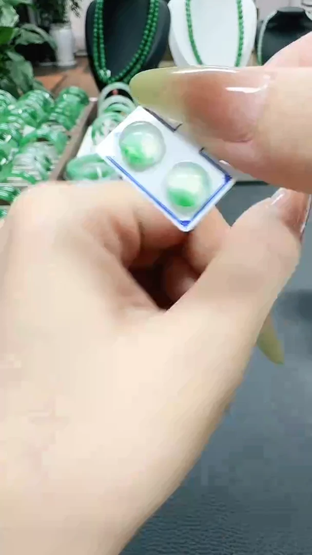 未镶嵌1石英质玉（非洲翠）/8267