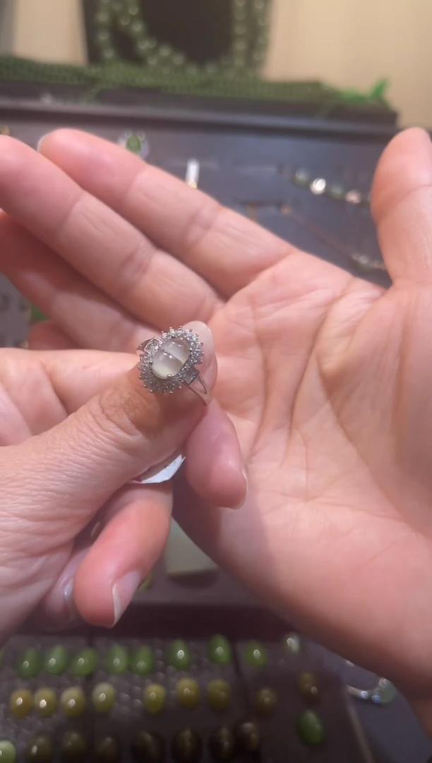 【闪购商品】和田玉碧玉猫眼戒指银S925镶嵌多样性发一