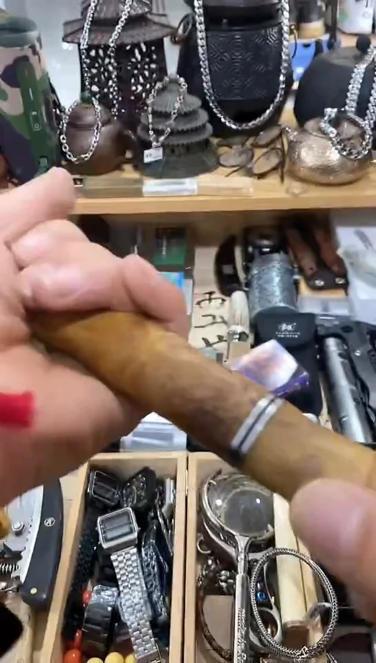 瓷片闪购商品  如图所示