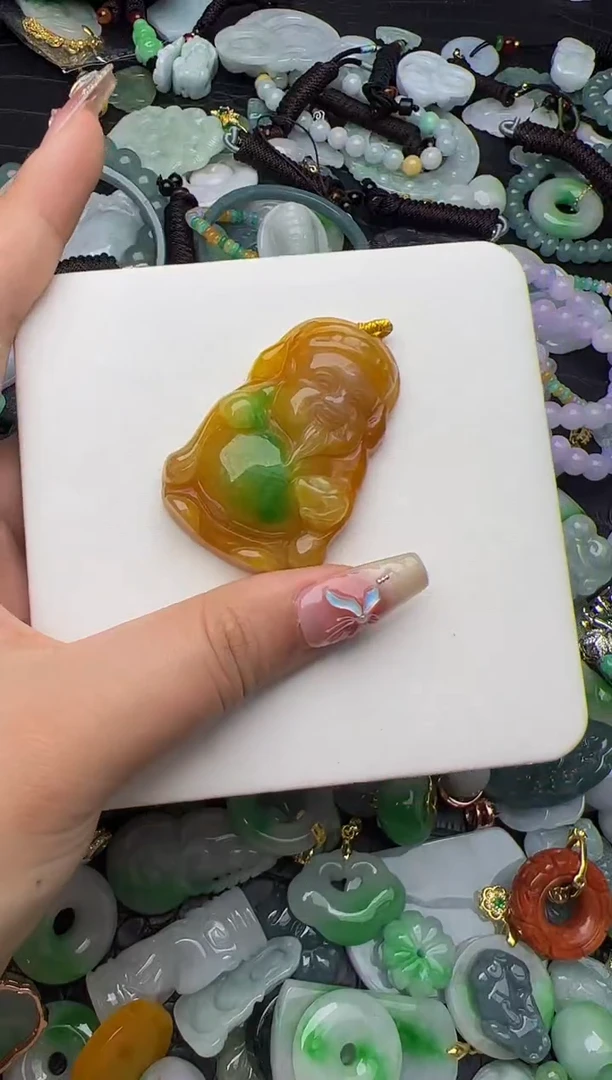 翡翠未镶嵌颈饰天然缅甸翡翠吊坠