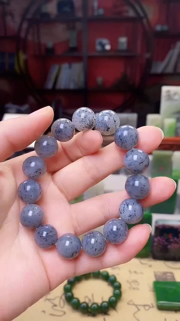 和田玉未镶嵌把件89