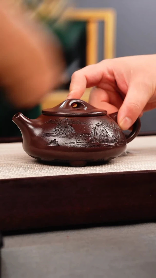 茶壶紫砂石红 景舟石瓢 观山
