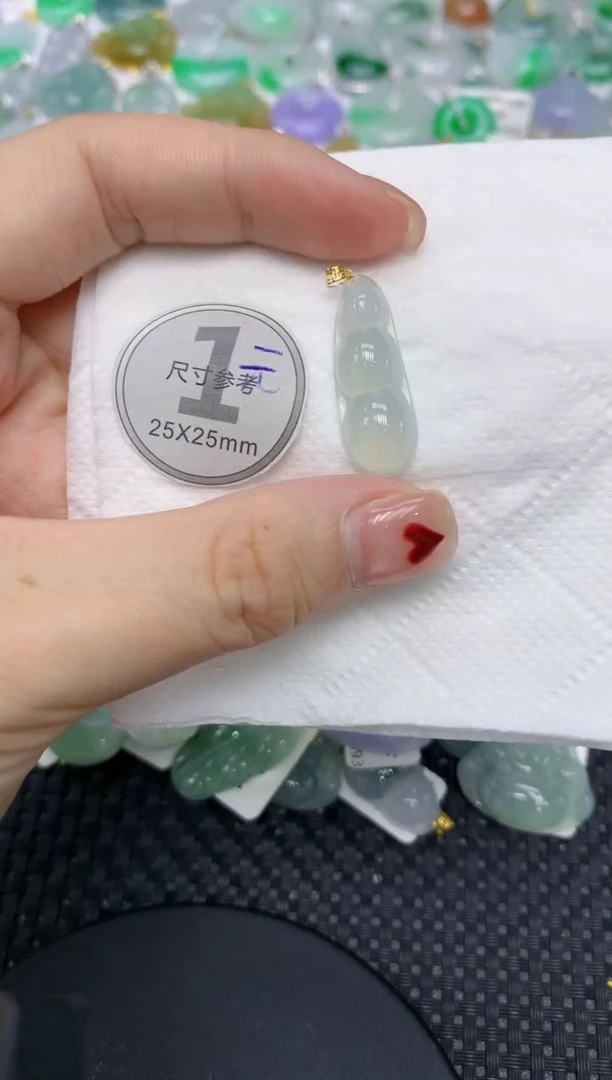翡翠18K金镶嵌颈饰11111111
