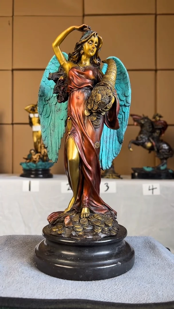 精铜材质精美雕塑