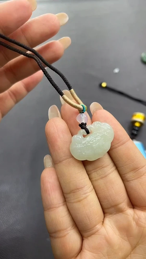 颈饰未镶嵌和田玉莲花锁多样性拍一分一