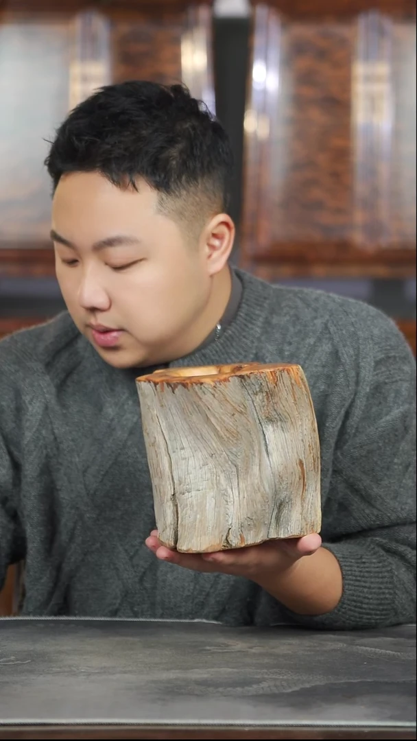 柏木（崖柏）365陈化黑油原木甜香笔筒