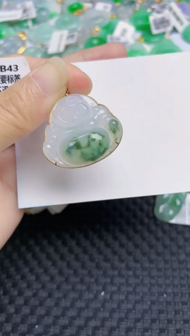 翡翠18K金镶嵌颈饰天然A货翡翠