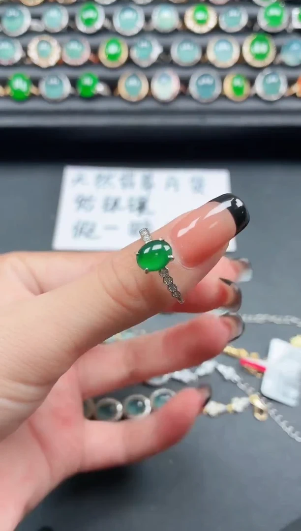 翡翠戒指银S925镶嵌111111