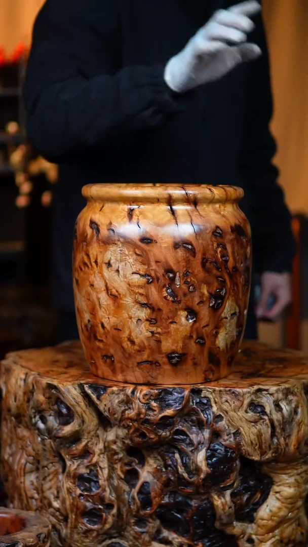 枣木百年雷击枣木画缸（高25，直径26）