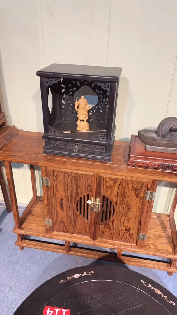 木福利           佛龛