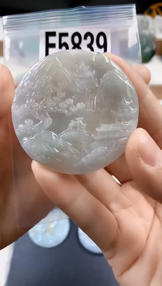 颈饰未镶嵌翡翠天然翡翠吊坠挂件