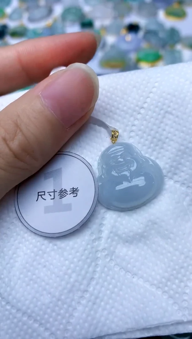 颈饰18K金镶嵌翡翠天然A货翡翠