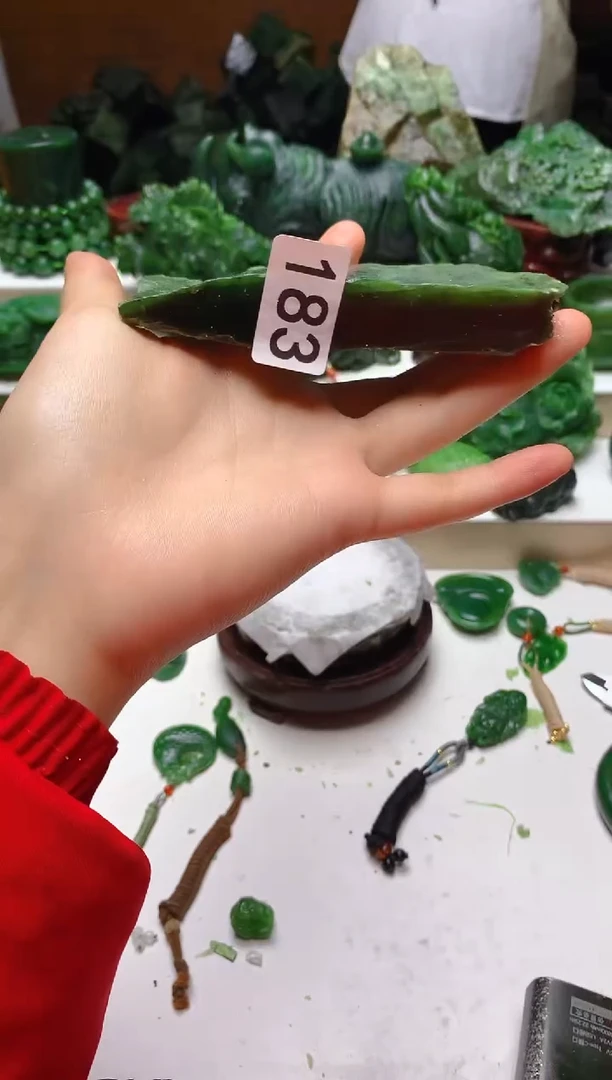 未镶嵌和田玉（碧玉）珠宝半成品1