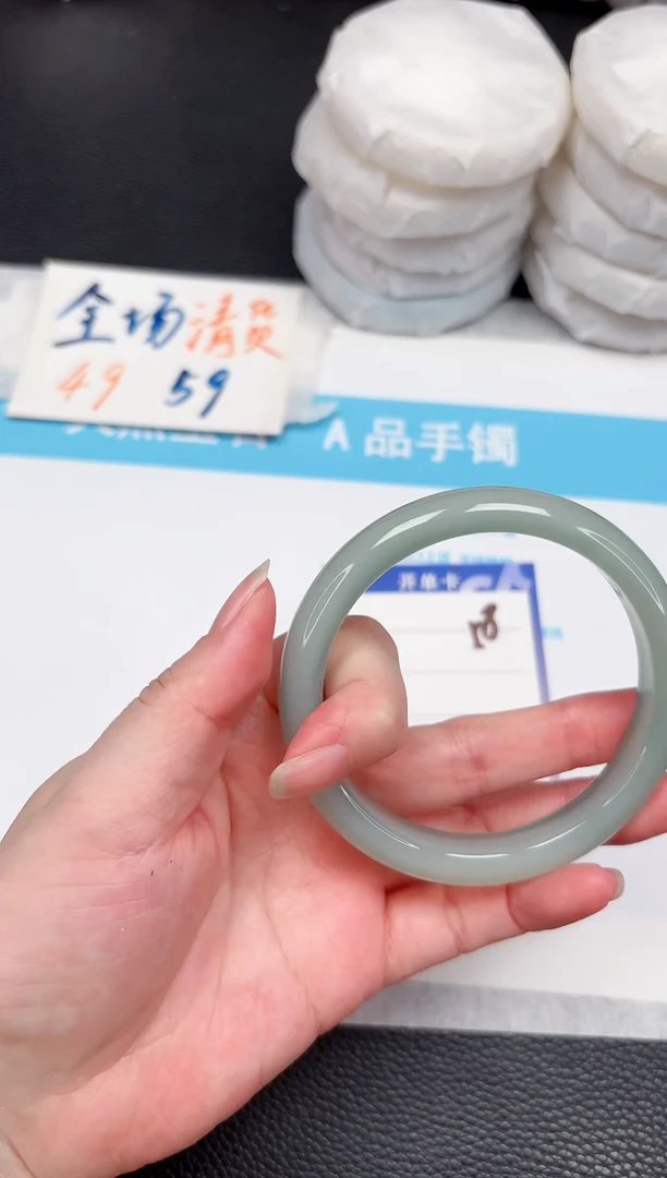 石英质玉手镯未镶嵌58-62.5