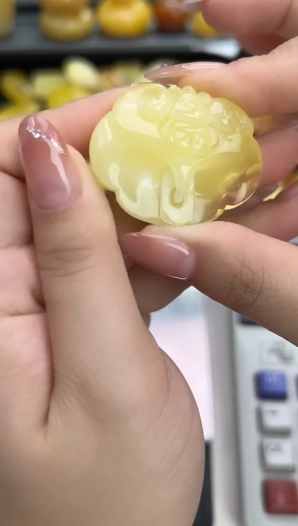 裸石琥珀未镶嵌琥珀蜜蜡吊坠