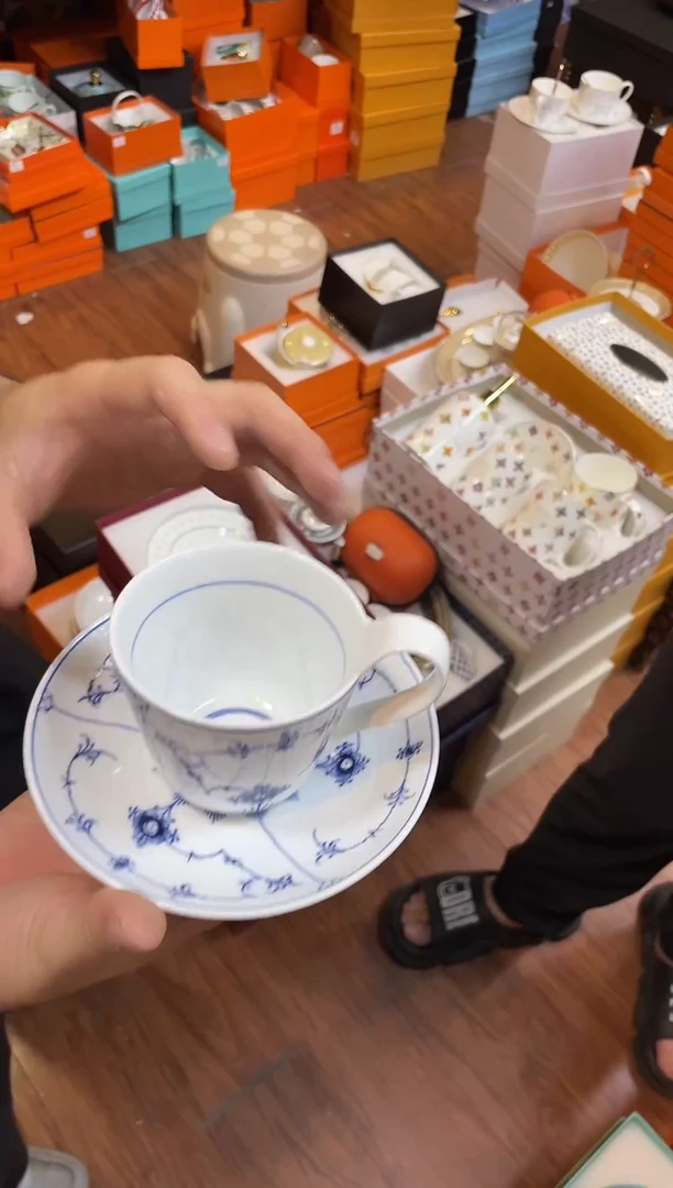 杯鸿辉家品牌瓷器，京东包邮！