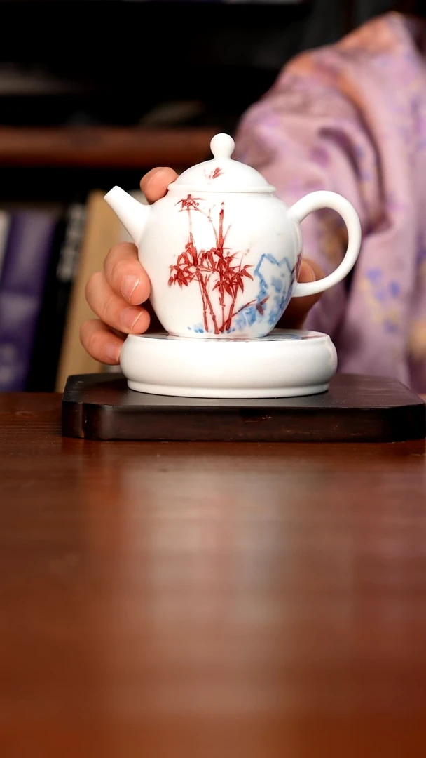 陶瓷青花釉里红茶壶