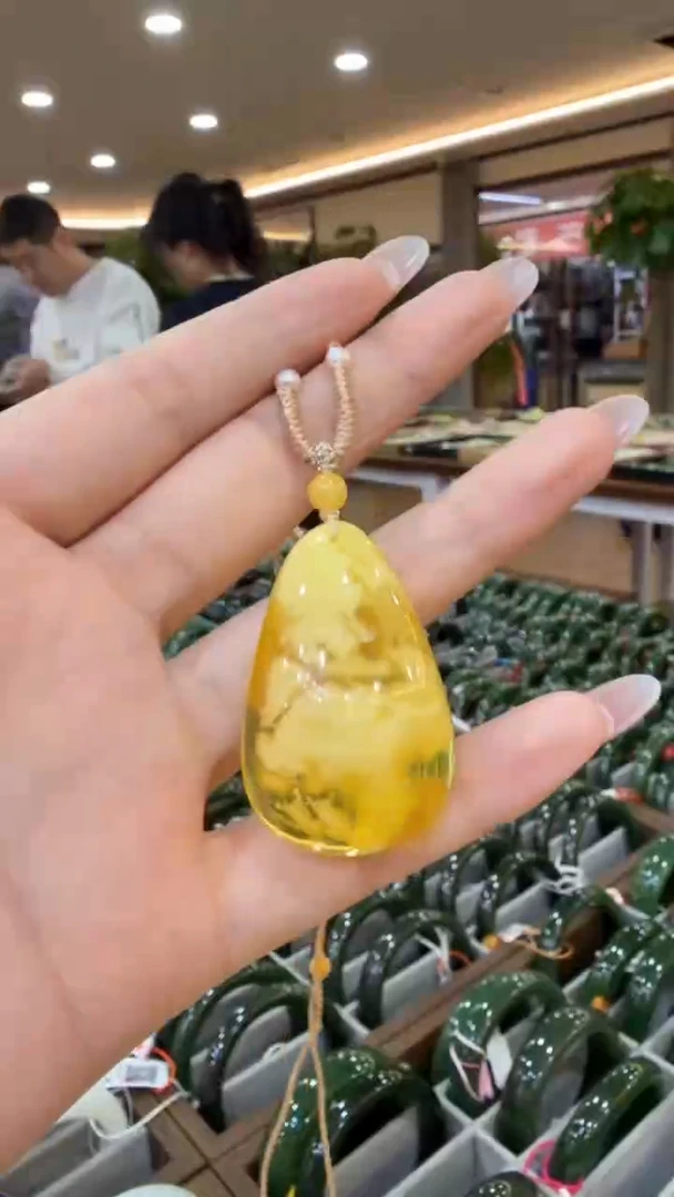 琥珀颈饰未镶嵌挂件