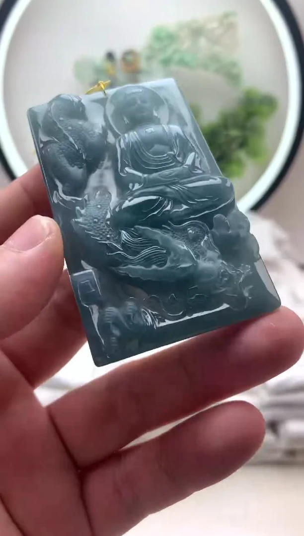 颈饰未镶嵌翡翠大日