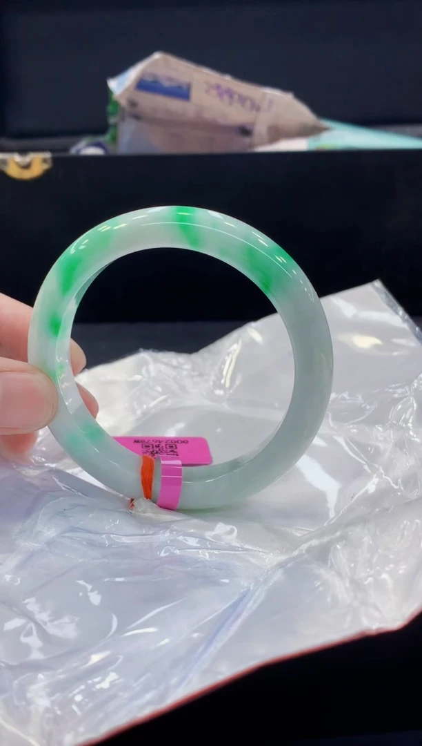 未镶嵌手镯翡翠翡翠手镯