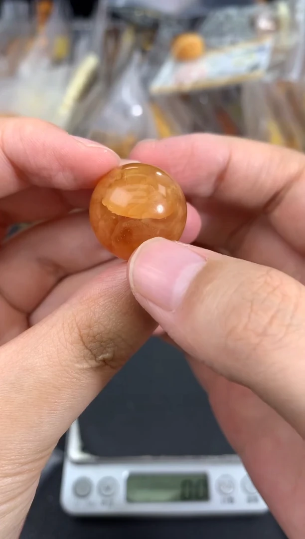 蜜蜡未镶嵌珠宝奇石18