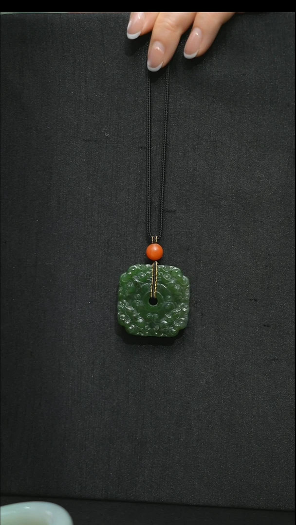 颈饰未镶嵌和田玉颈饰 未镶嵌 和田玉