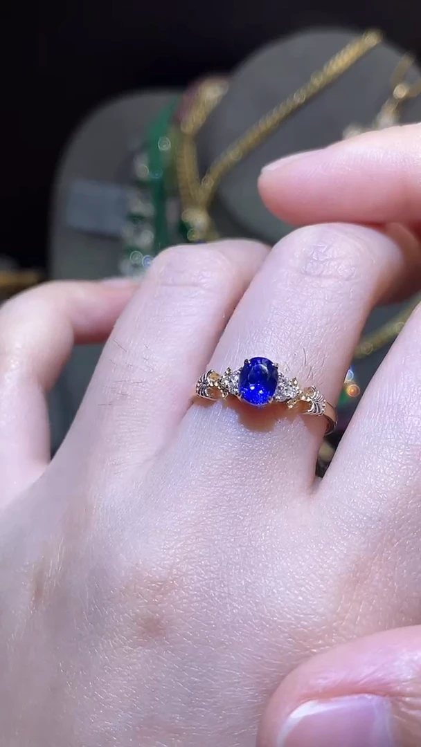 蓝宝石戒指18K金镶嵌斯里兰卡  皇家蓝1.01ct