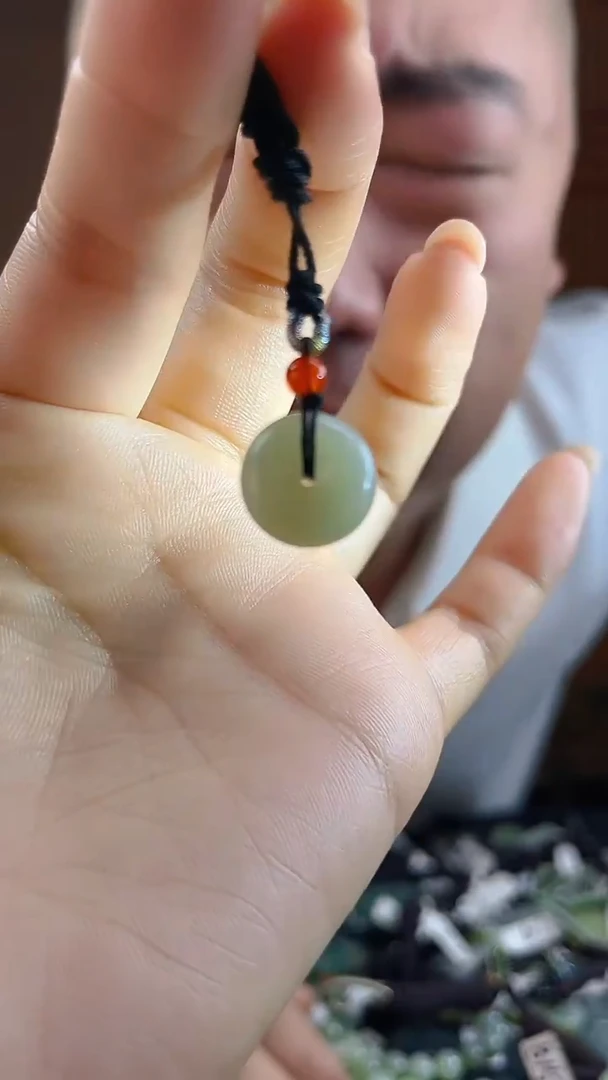 和田玉未镶嵌颈饰多样性发货，拍一发一